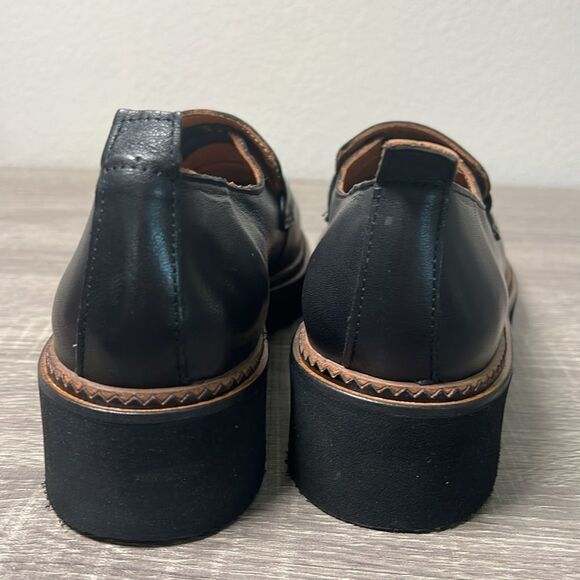 Bueno Women's Annie Leather Loafer (Black) - Picture 8 of 8